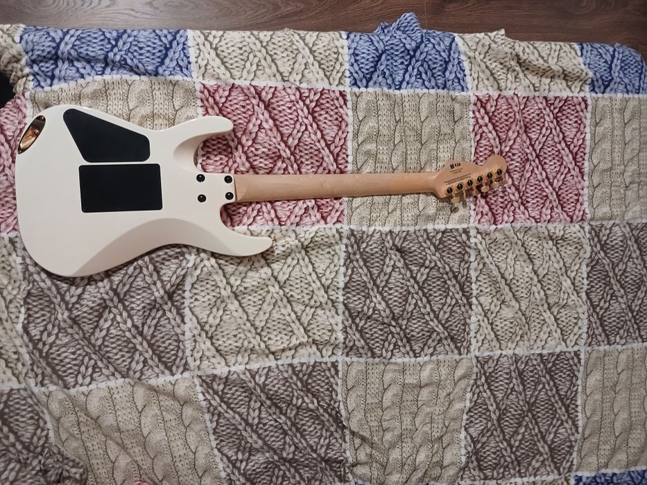 Charvel Pro Mod DK24 HH FR MN, Snow White