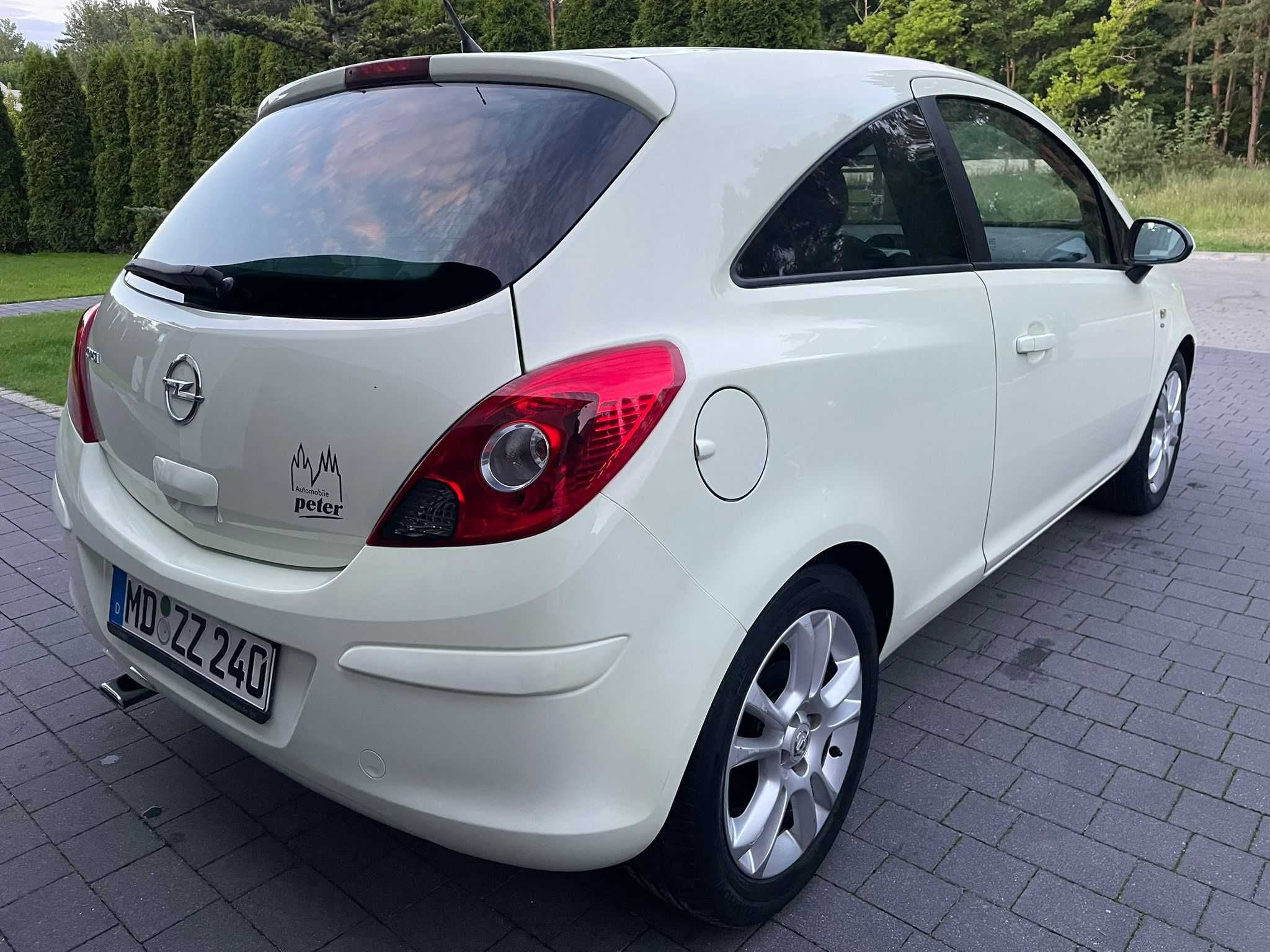 Opel Corsa D - 1.4b -Satelite -Po Lifcie -Klima -2 kpl.Kół -Rej.160 zł