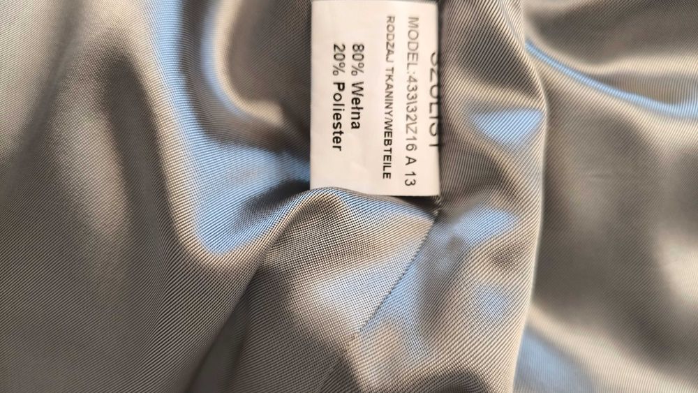 Wełniany Płaszcz Szulist rozmiar 34