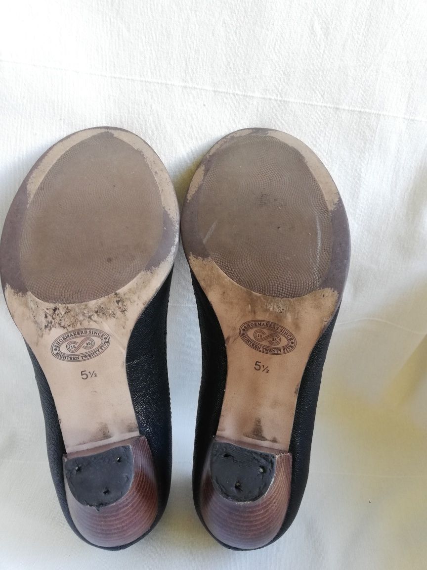 Skorzane clarks, robione ręcznie, skora naturalna odkryty palec, obcas