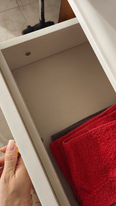 Armário de casa de banho lacado