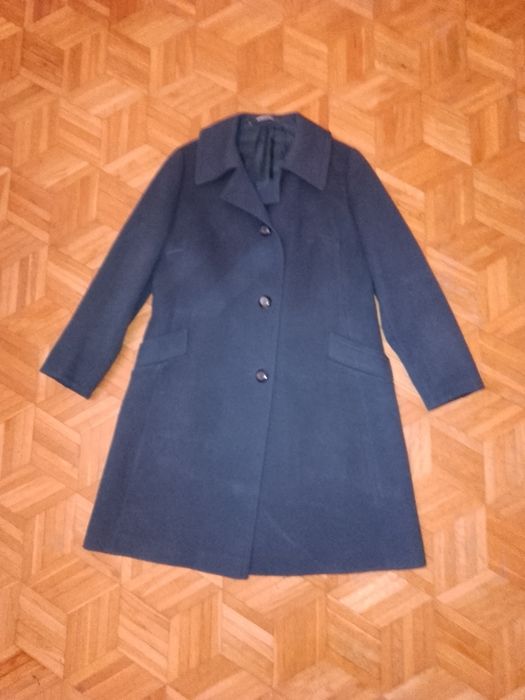 Elegancki płaszcz damski100%welny  firmy Distingo ozm L