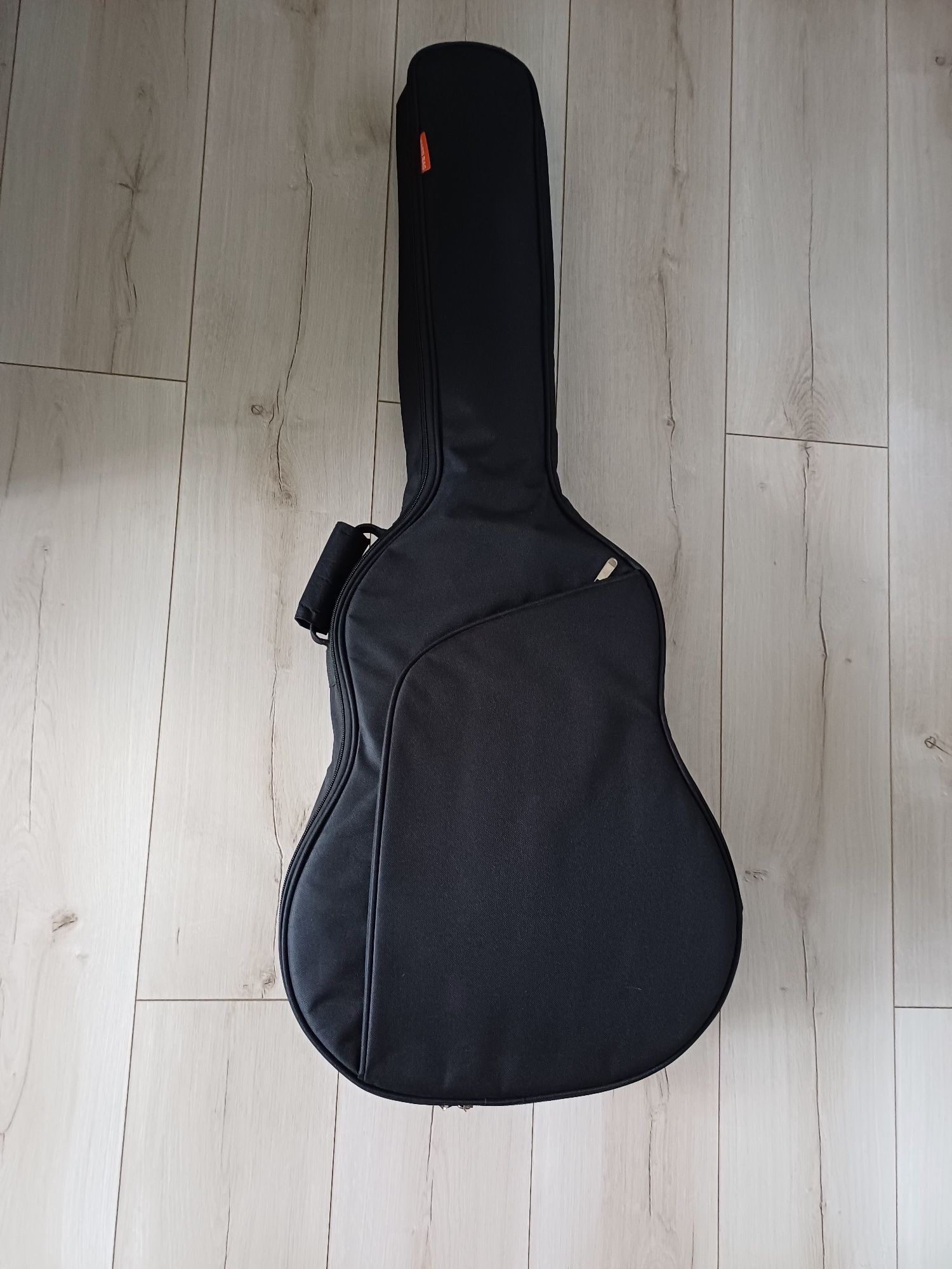 Spawarka gitarę klasyczną Washburn