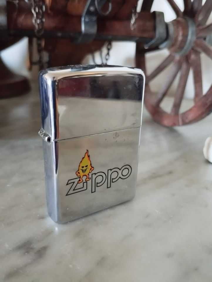 Isqueiros ZIPPO (Vários)