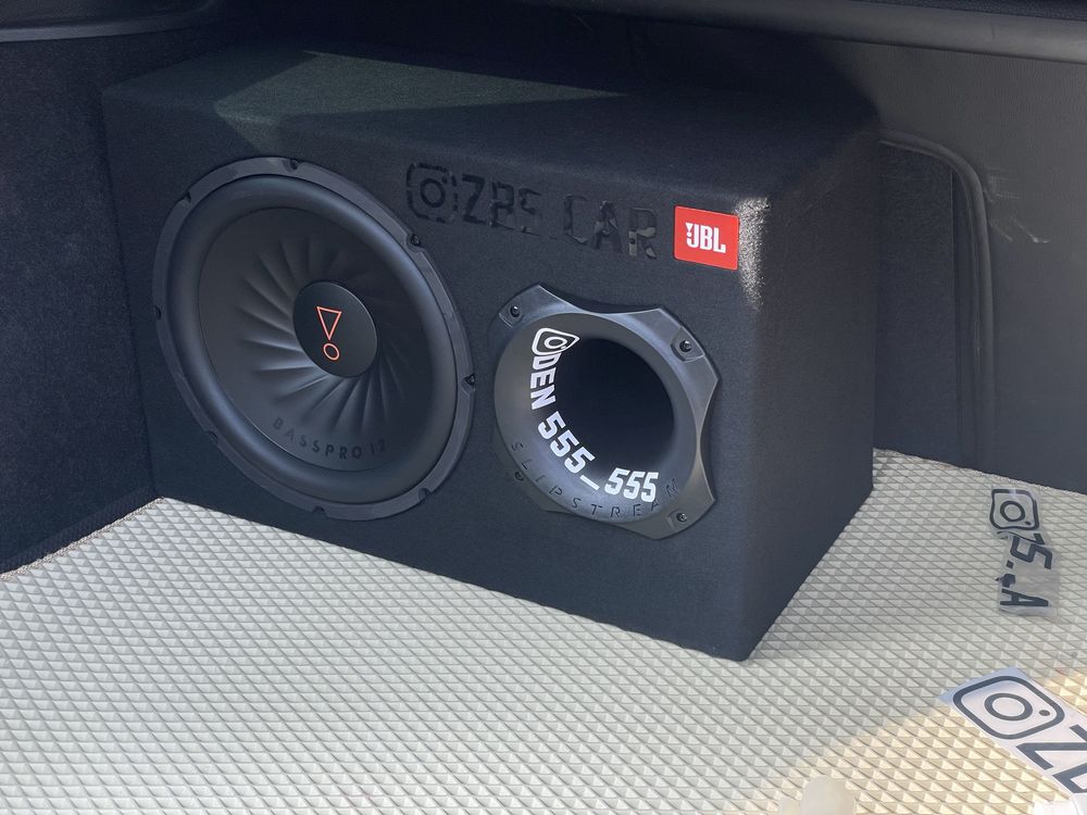 Сабвуфер JBL BassPro 12