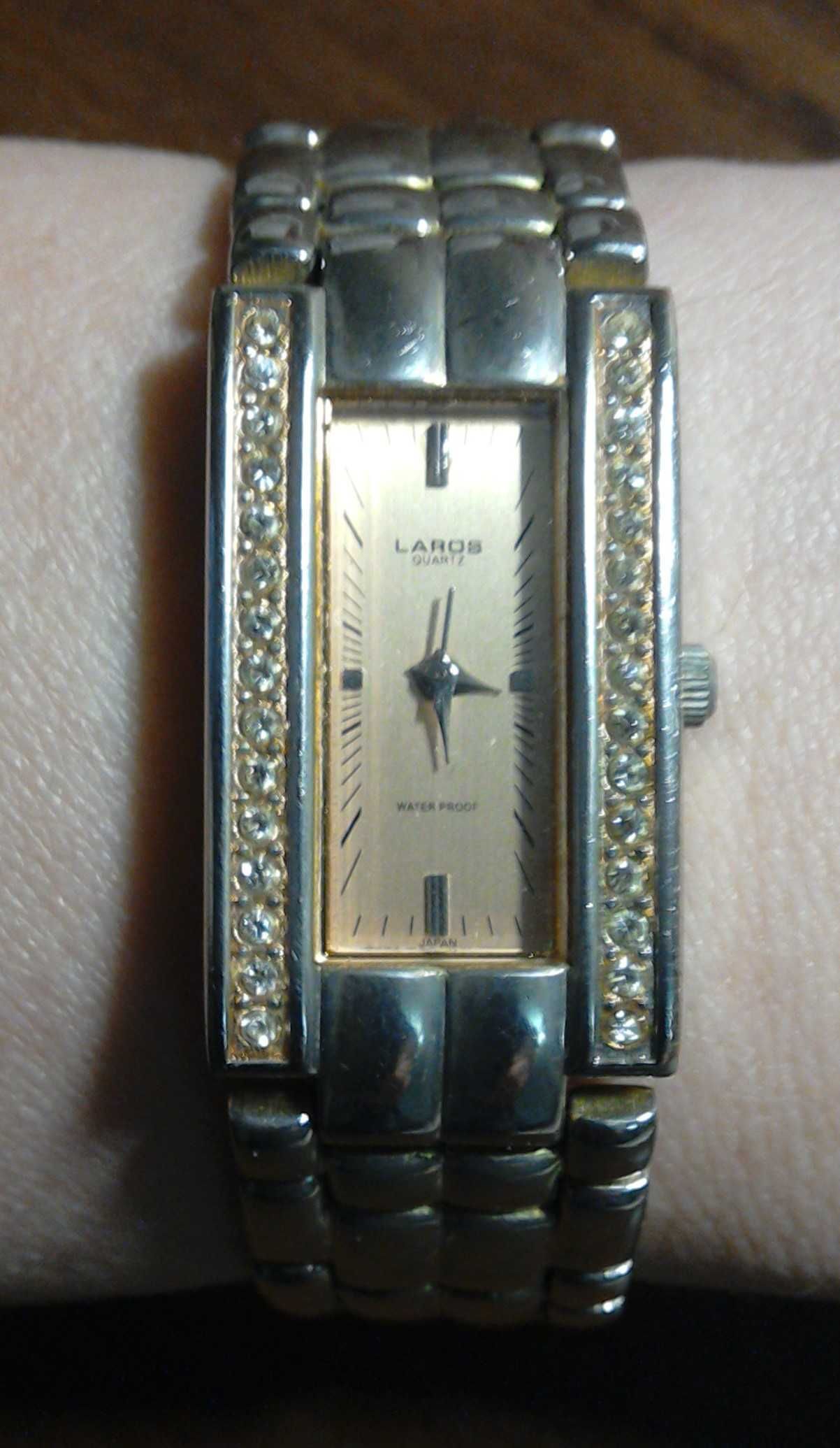 Часы женские кварцевые Laros с браслетом