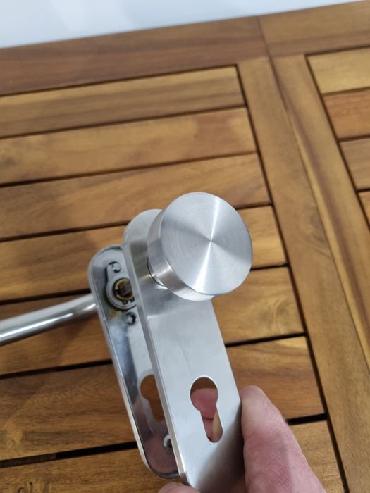 Gałko klamka Assa Abloy AHW700UKPZ/R prawa ppoż nierdzewna