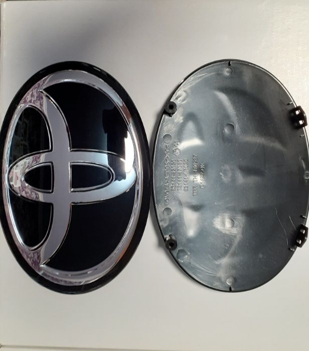 Эмблема значок Toyota Camry 70 Avalon Камри 55 50 Rav4 Highlander