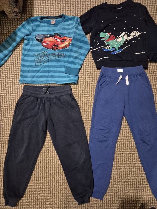 Комплект теплого одягу для хлопчика розмір 110-116 см.в ідеал стані