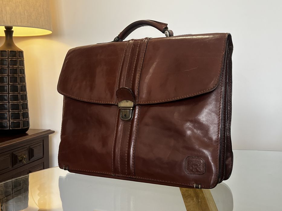 Pasta em pele diolomata