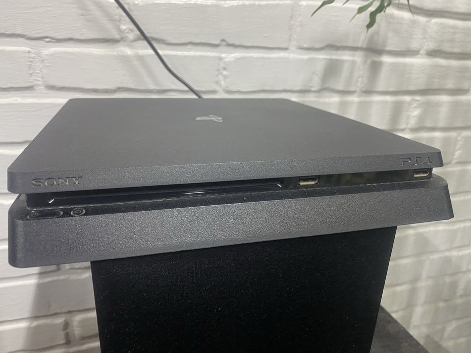 Плейстейшин 4 Слим на 1ТБ