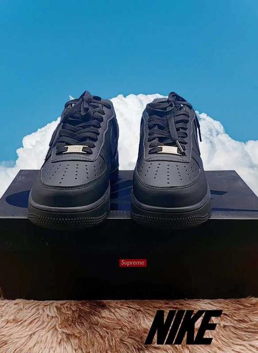 Buty Trampk Nike Air Force 1 Low Supreme Black Rozmiar  42.5