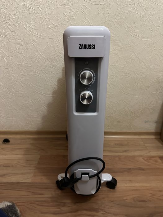 Обігрівач масляний Zanussi Casa ZOH/CS-11W