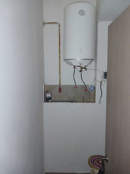 Зручний двохкімнатний будинок в центрі Берегова