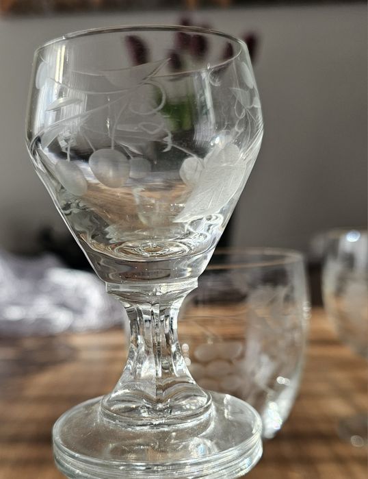 Sprzedam kieliszki szkło szlifowane