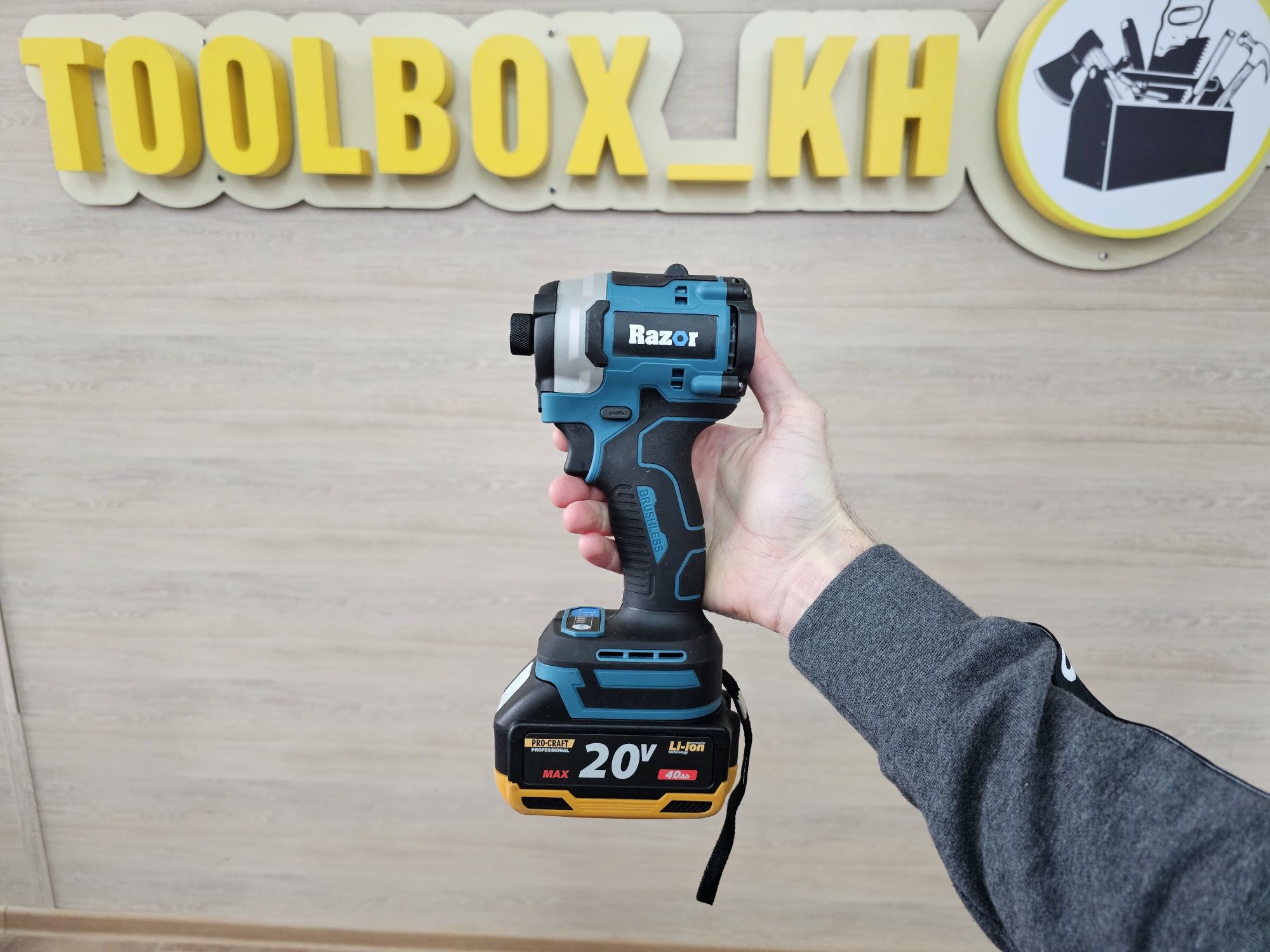 Імпакт Винтоверт Безщітковий 280Нм Razor (акб макіта procraft)