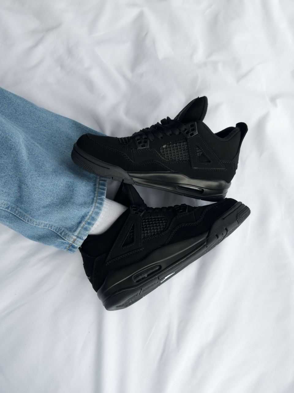 Кросівки кроссовки Jordan 4 Retro Black Cat