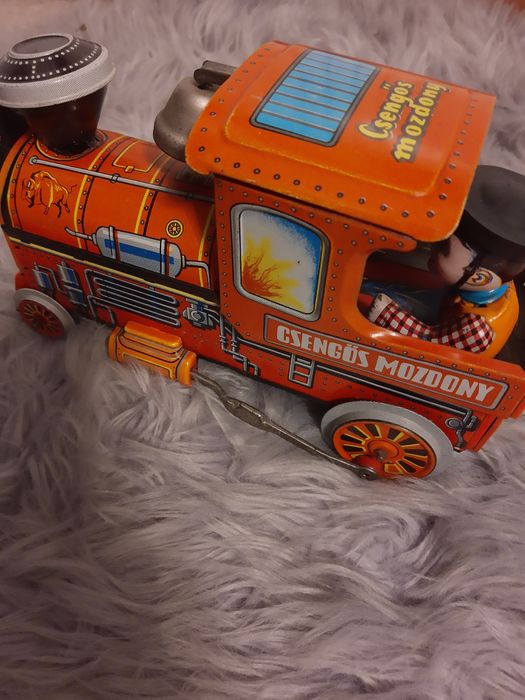 Lokomotywa blaszana PRL-Csengos Mozdony