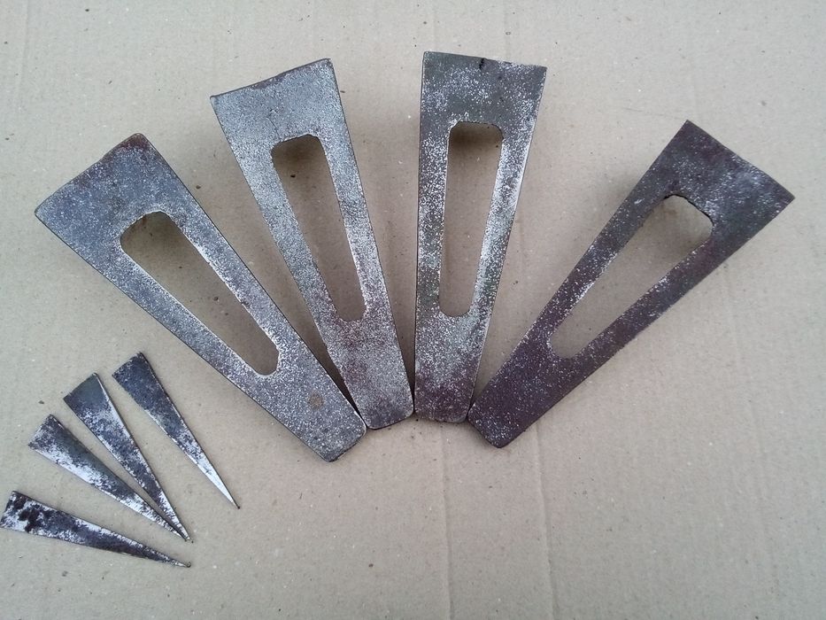 Кріплення для умивальника кронштейни і ніжки під ванну