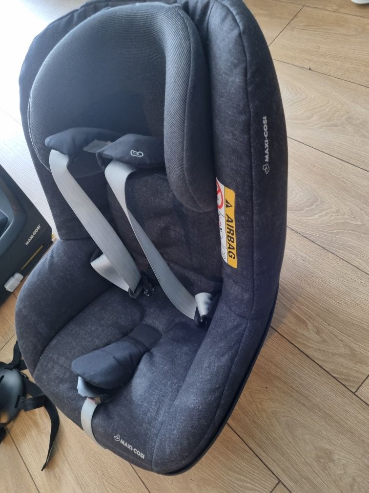 Fotelik Maxi Cosi Pearl one i-size i baza FamilyFix one i-size
