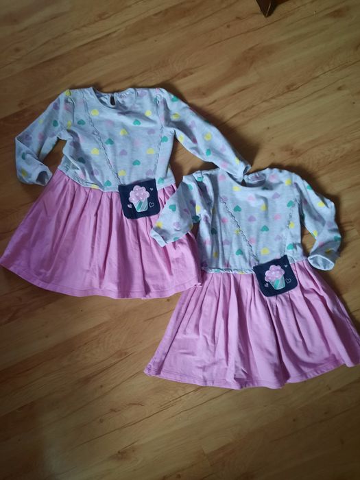 Sukienki dla bliźniaczek r 98/104
