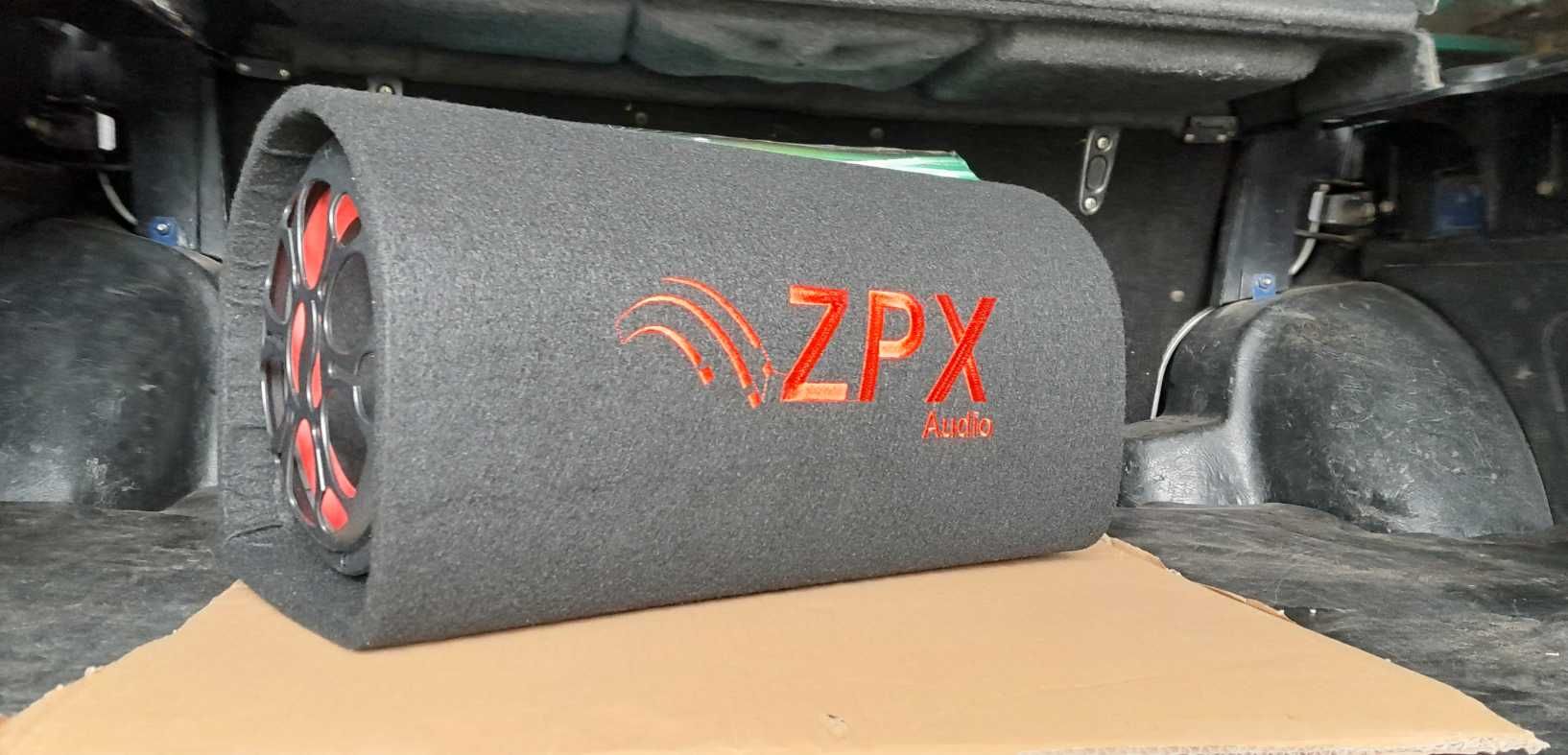 активный сабвуфер Zpx с диаметром 8дюймов и встроенным усилителем