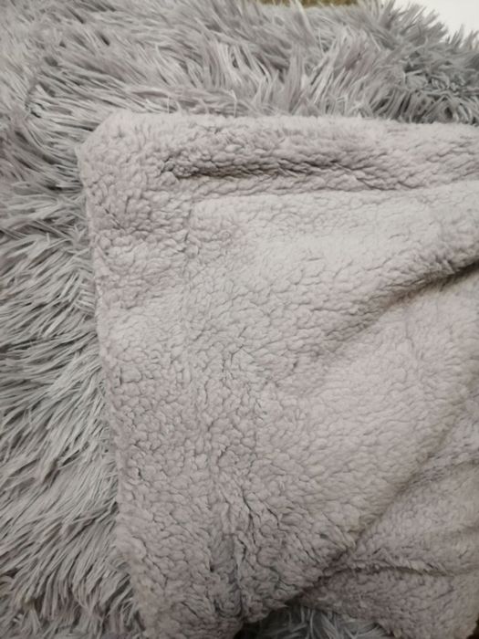 Теплі пледи на штучний овчині