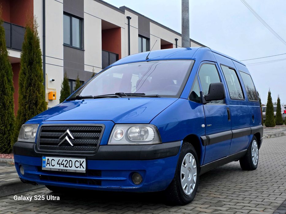 Оригінальний пасажир Citroen Jumpy 2005року 2.0д в рідній фарбі