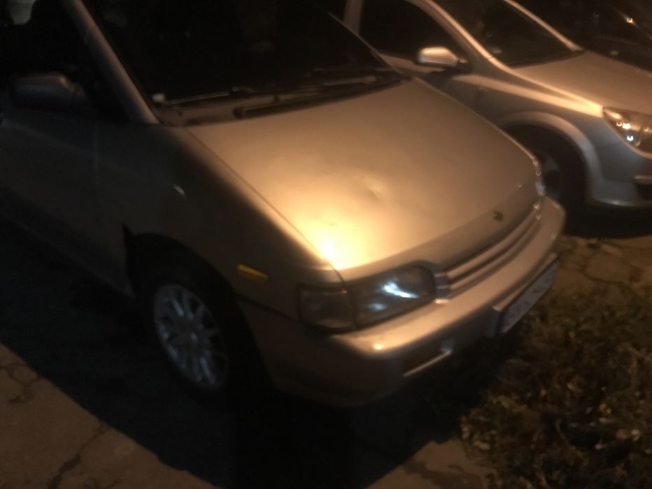 Ніссан прерия 2.0 газ/бензин