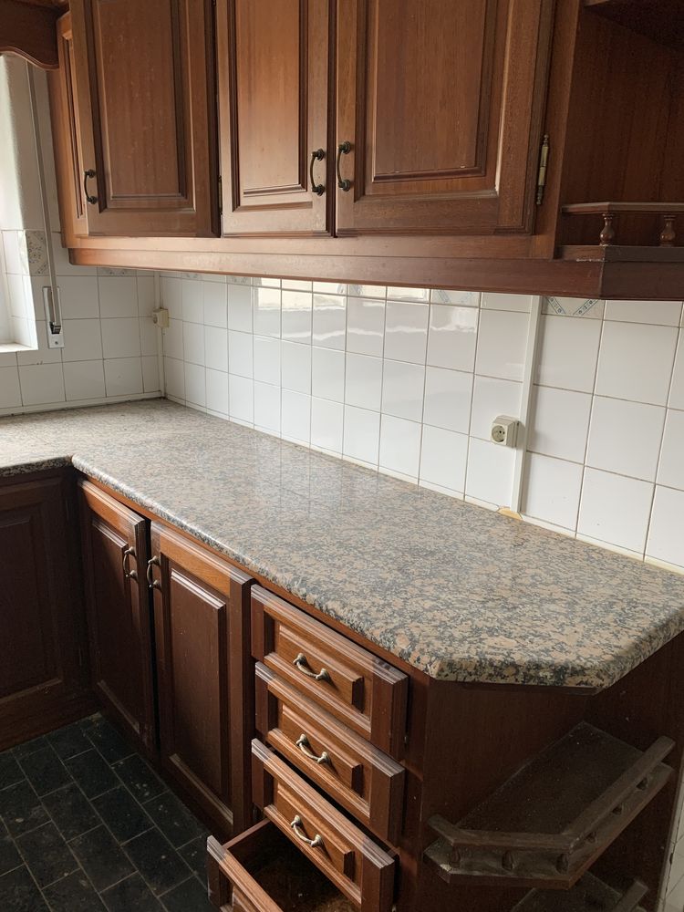 Cozinha em madeira maciça