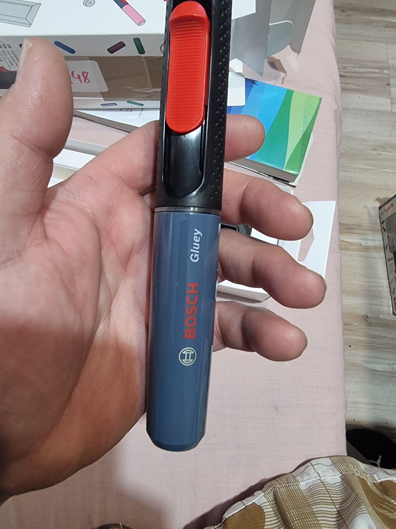Pistolet do kleju Bosch Gluey