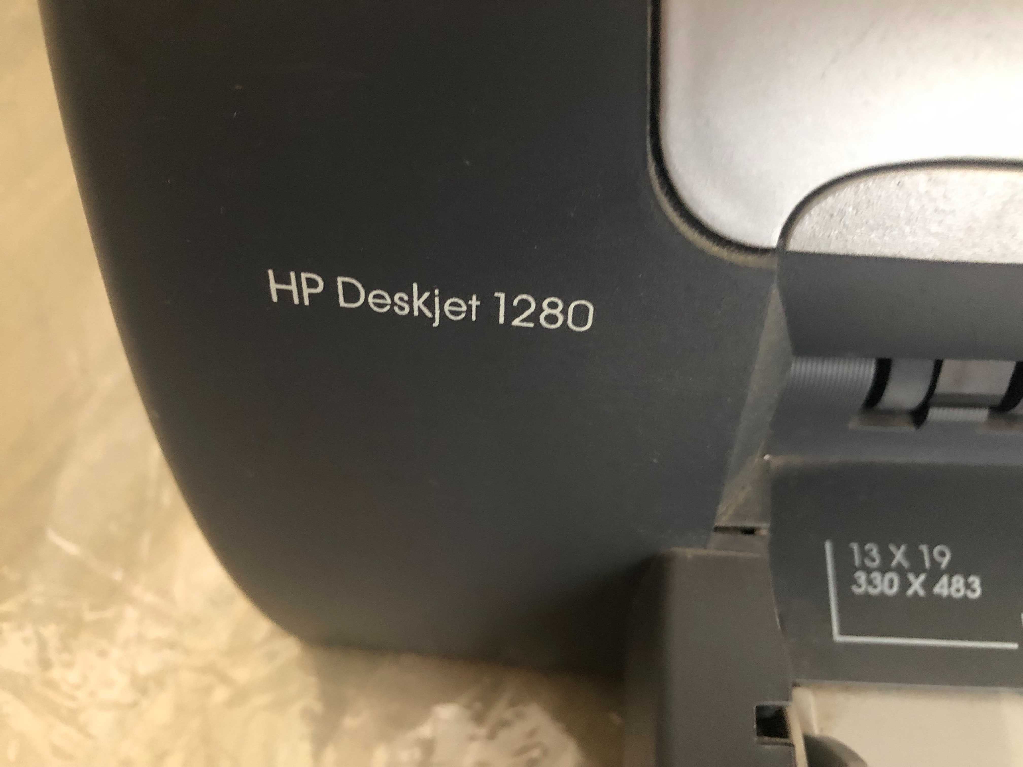 Impressora A3 HP Deskjet 1280 a funcionar