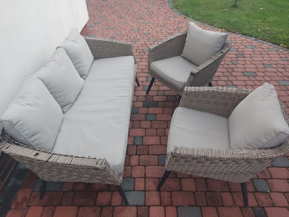 Ogrodowy komplet wypoczynkowy z technorattanu