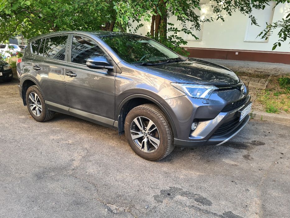 Продам Toyota RAV 4