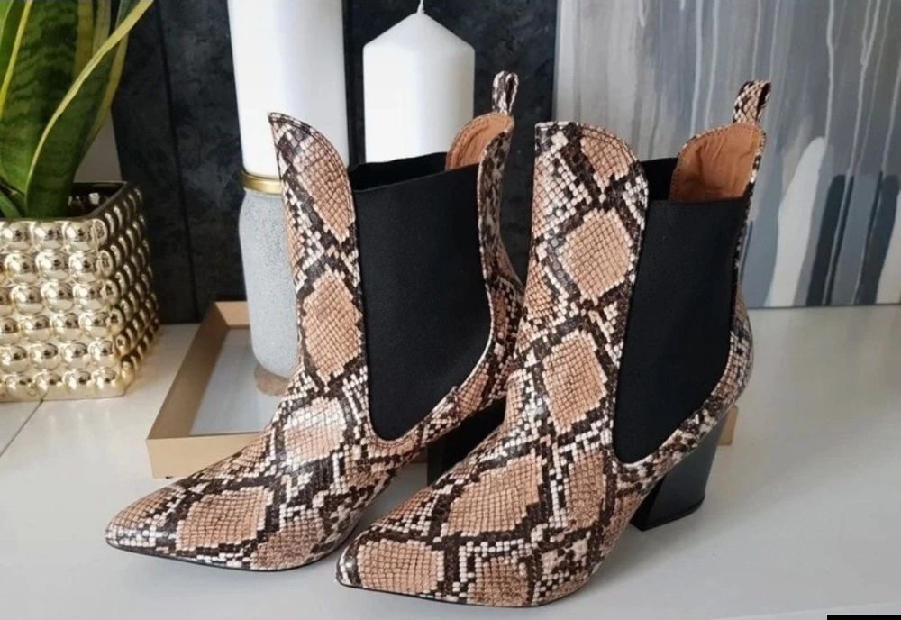 Nowe botki skóra węża na słupku vices kowbojki