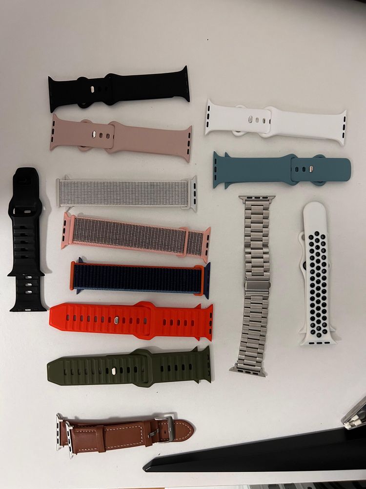 Apple Watch SE (2024) 44mm Original + braceletes