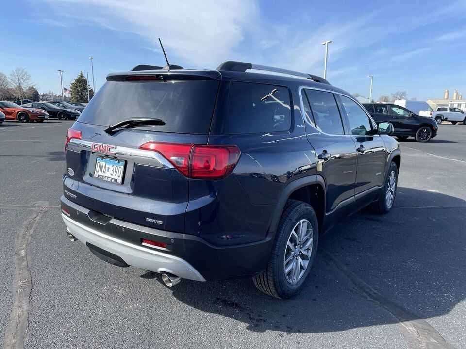 2017 GMC Acadia SLE