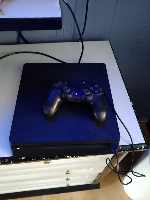 Sony PlayStation 4