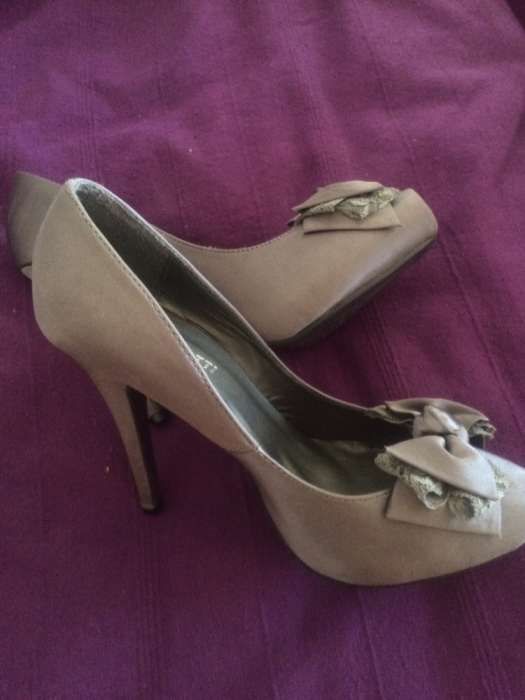 Sapatos cinza cerimonia 39