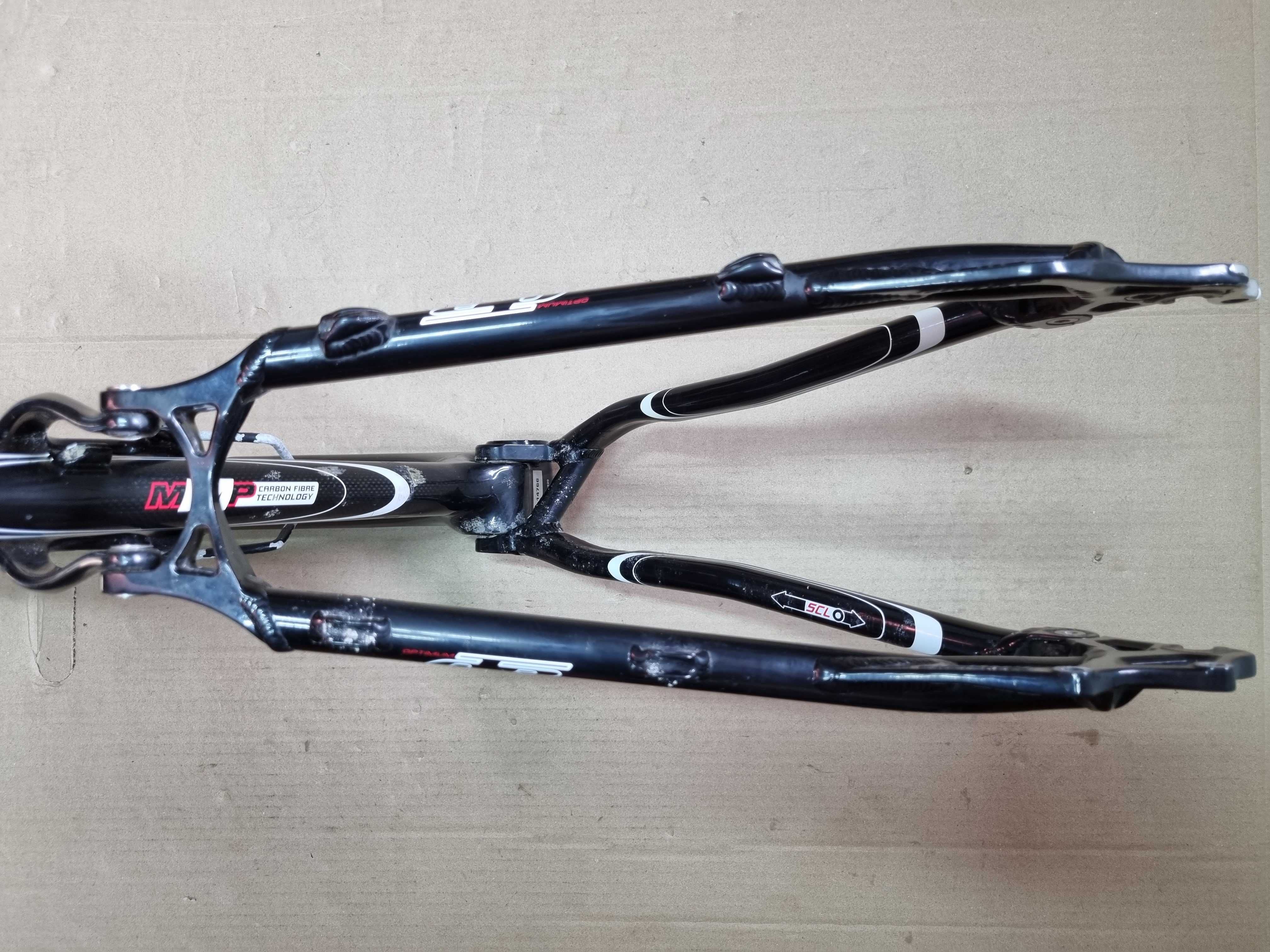 Rama typu full Ghost AMR 7700 Carbon pod 26