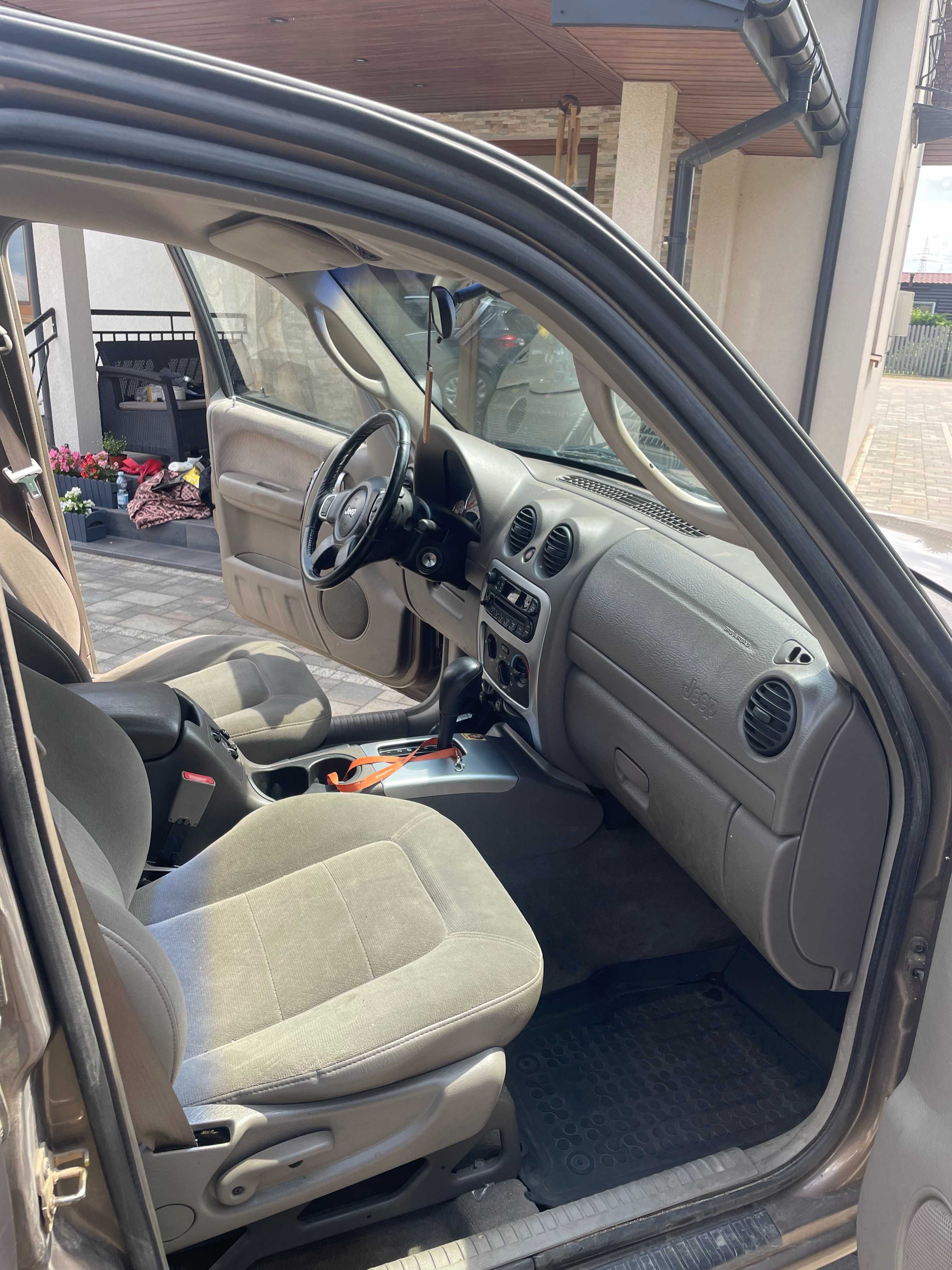 Jeep Libert Limited 3.7 LPG 2002 rok full time