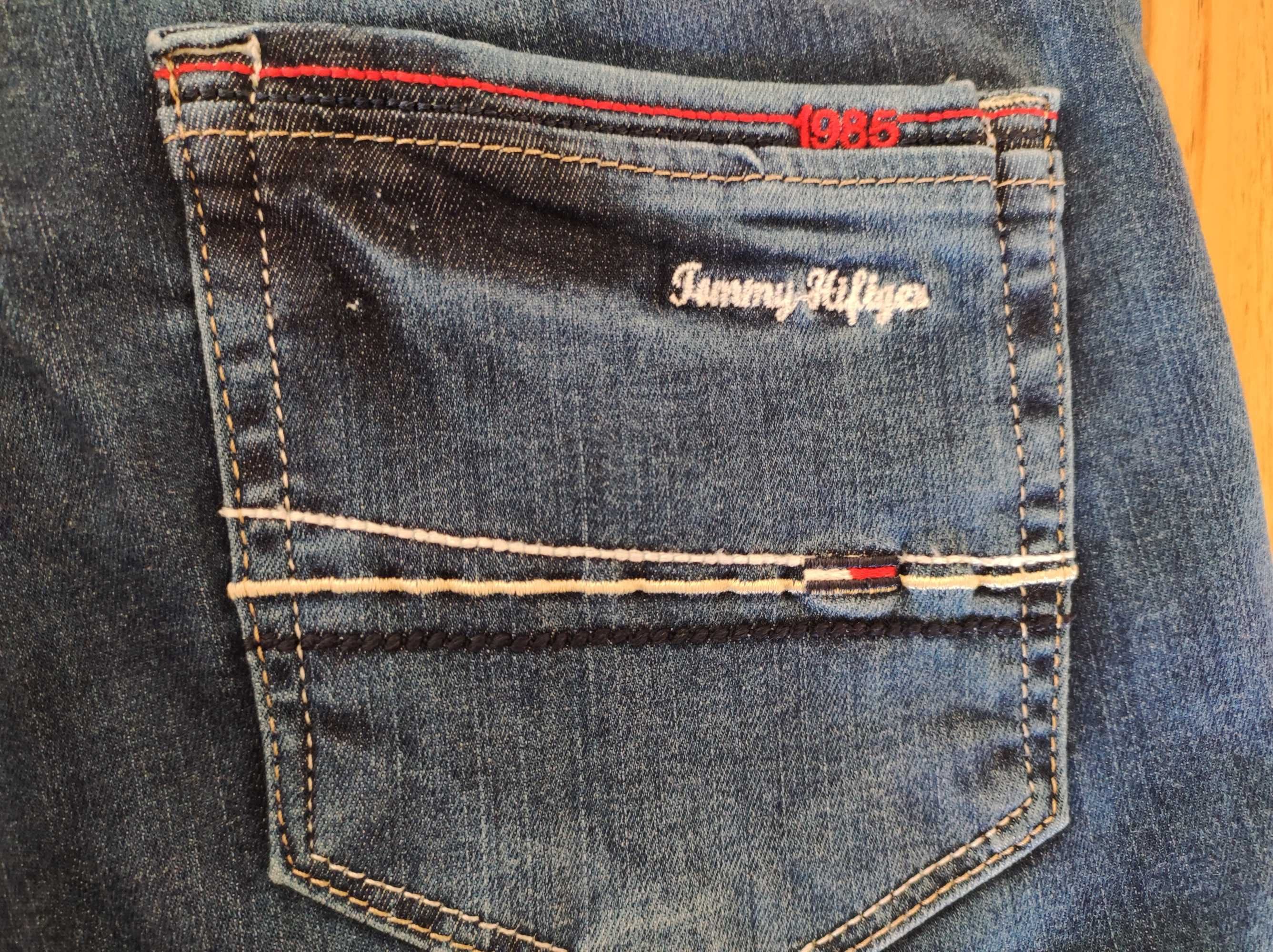 Nowe jeansy Tommy Hilfiger rozmiar 32.