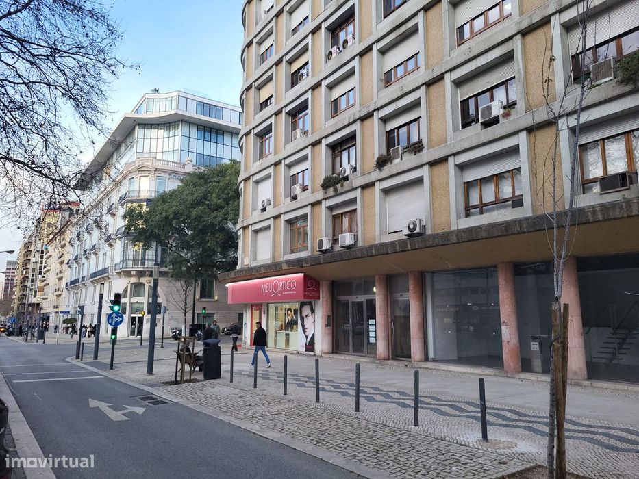 Escritório Premium na Av. da República / Elias Garcia