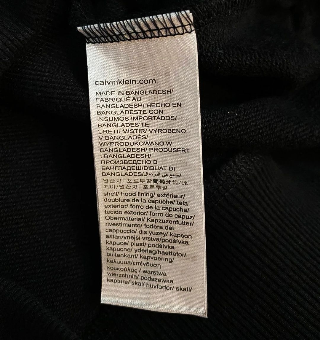 Sweat Calvin Klein com capuz