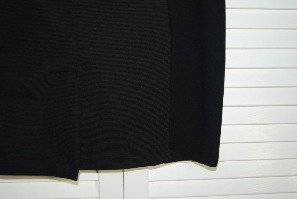 Spódnica RESERVED jak nowa czarna elegancka rozmiar 38