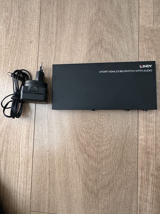 Lindy 4. Port 2.0 18g 38249