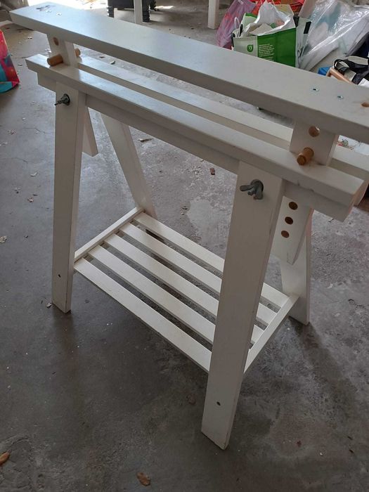 Dois Cavaletes para secretária. Tampo de oferta