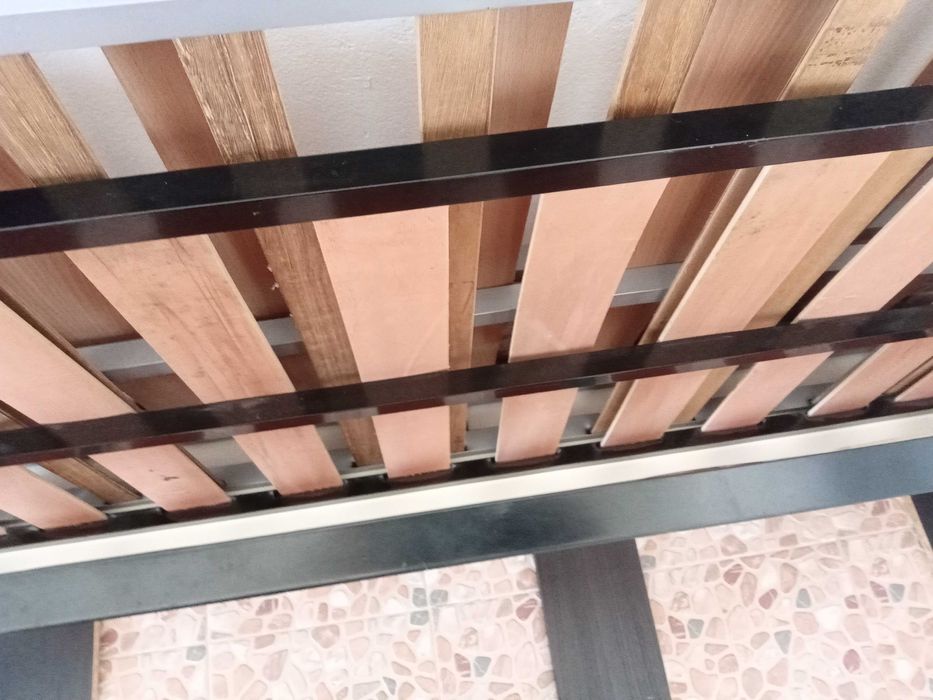 Estrades Cama ( 2 unidades - vendo separado )  1,95m por 0,78cm