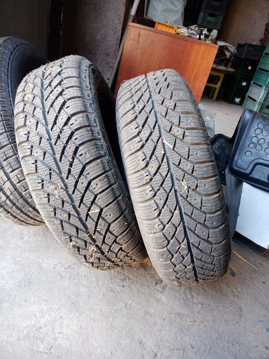 Opony zimowe 195.65.15