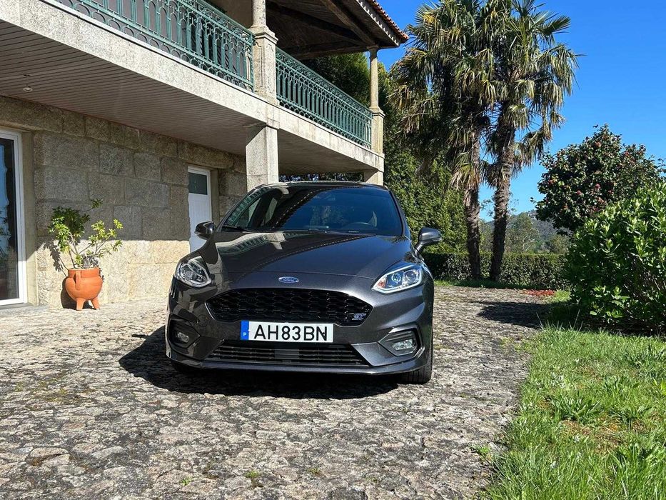 Ford Fiesta ST-Line X 1.0 Hybrid – 47000 km – Como Novo!